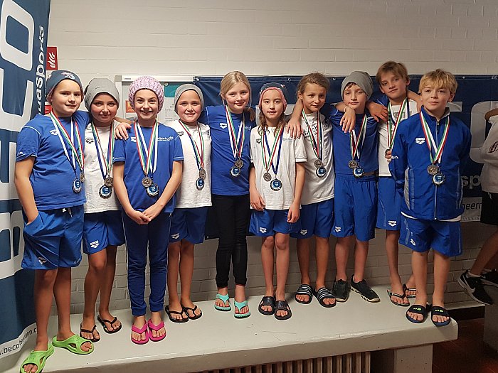 _bwbochum/medien/Schwimmen/Schwimmen_Fotos-2019/Kids-Cup-Runde-4_1_Mannschaft.jpg