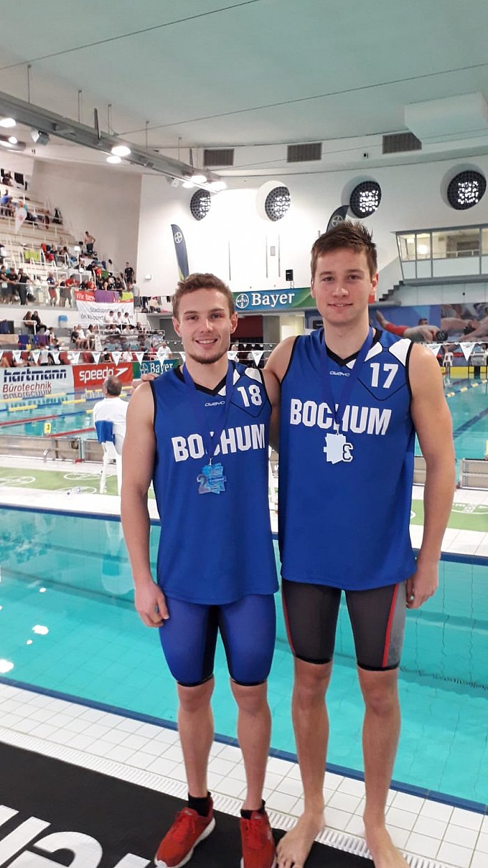 _bwbochum/medien/Schwimmen/Schwimmen_Fotos-2019/NRW-KuBa-2019_Bjoern-Niklas-100F-Medaillen.jpg