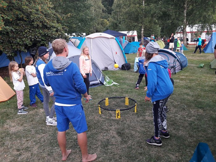 _bwbochum/medien/bilder_2018/2018_fotos_schwimmen/2018_07_08-Meschede-Spikeball.jpg